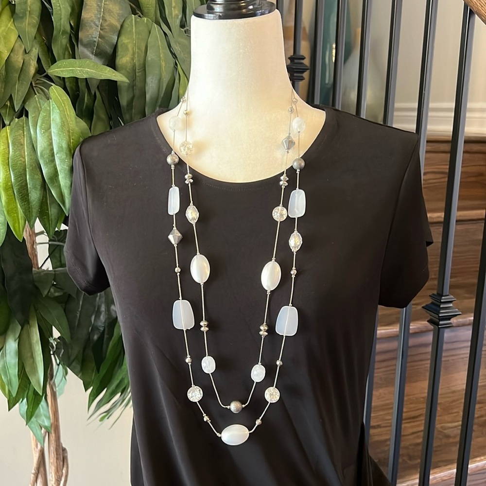 Beautiful Long Double Chain. White, Silver & Grey Tones. Excellent Condition.